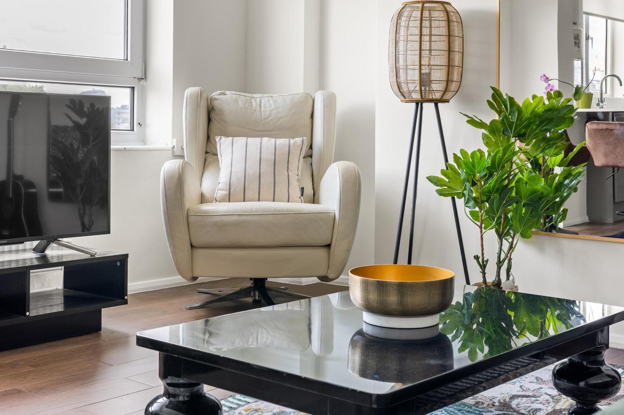 Charming 1 Bedroom Serviced In Camden London